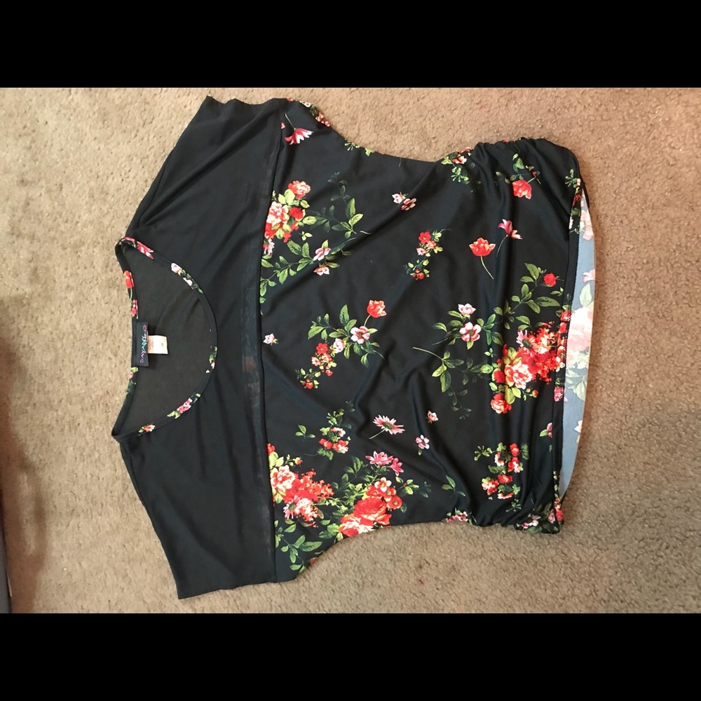 Stunning Floral top